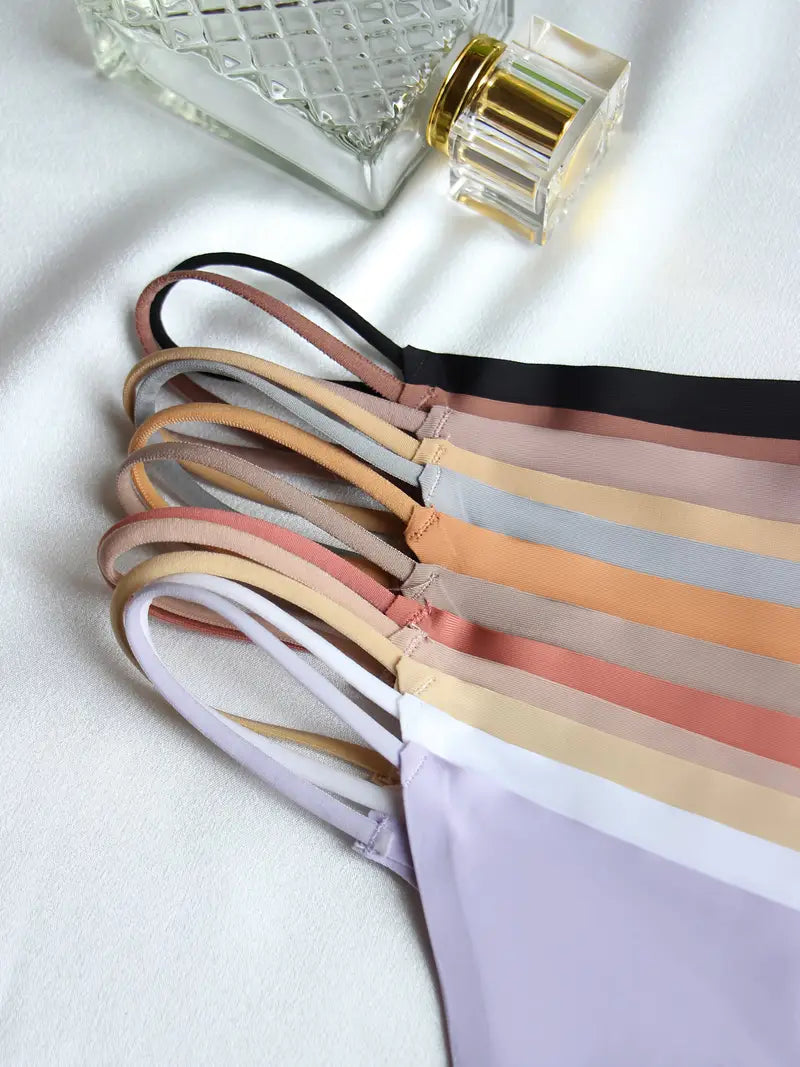 Neutraler Tanga mit Design - make me squirt
